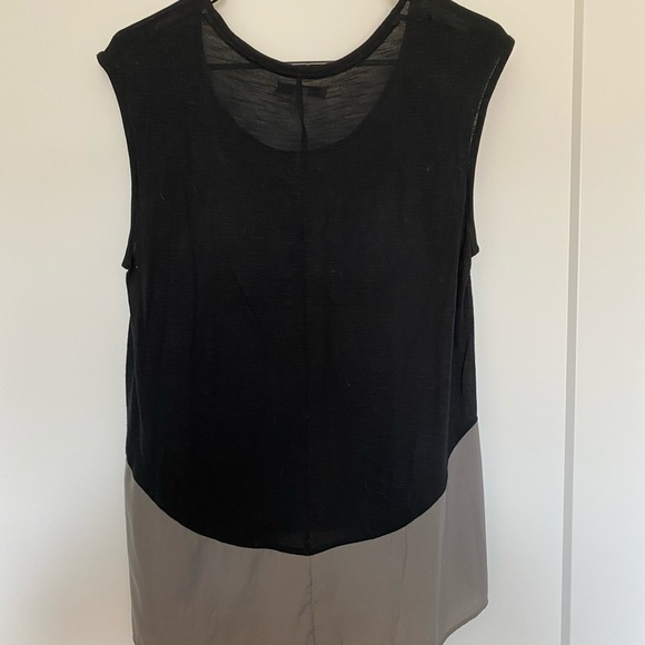 American Eagle Top - Picture 3 of 3